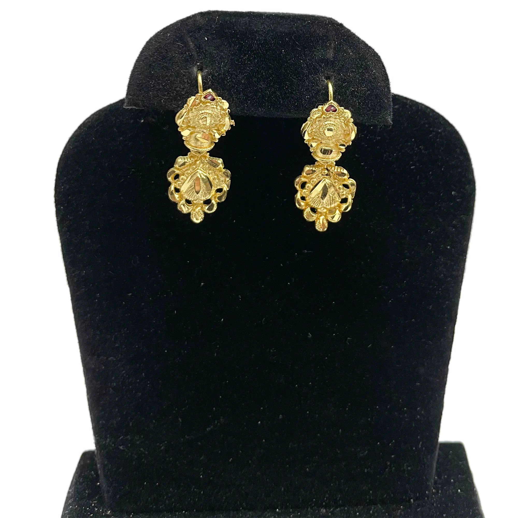 womens' earrings, golden earrings, pakistani earrings