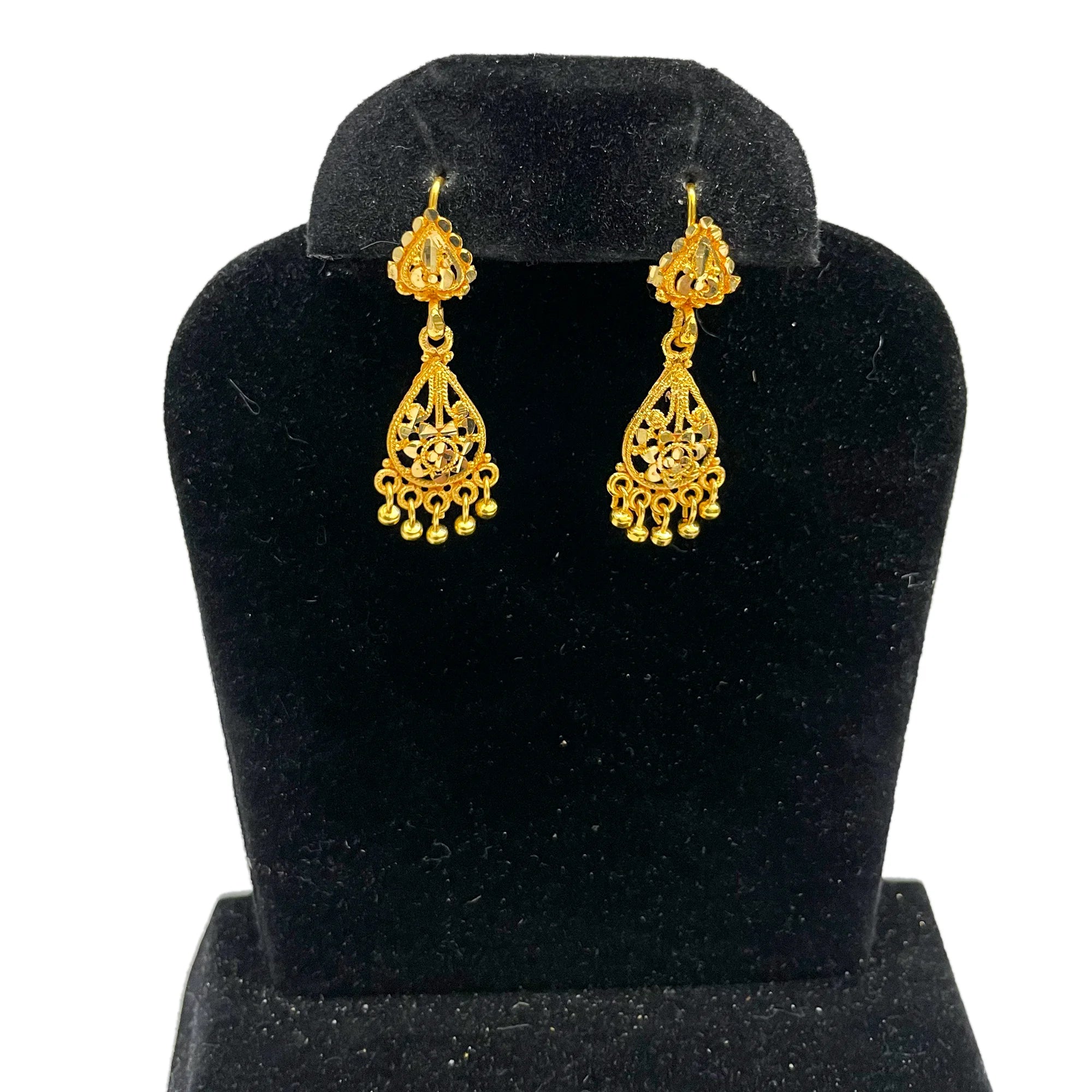 drops earrings, queen weeding earrings, dubai earrings