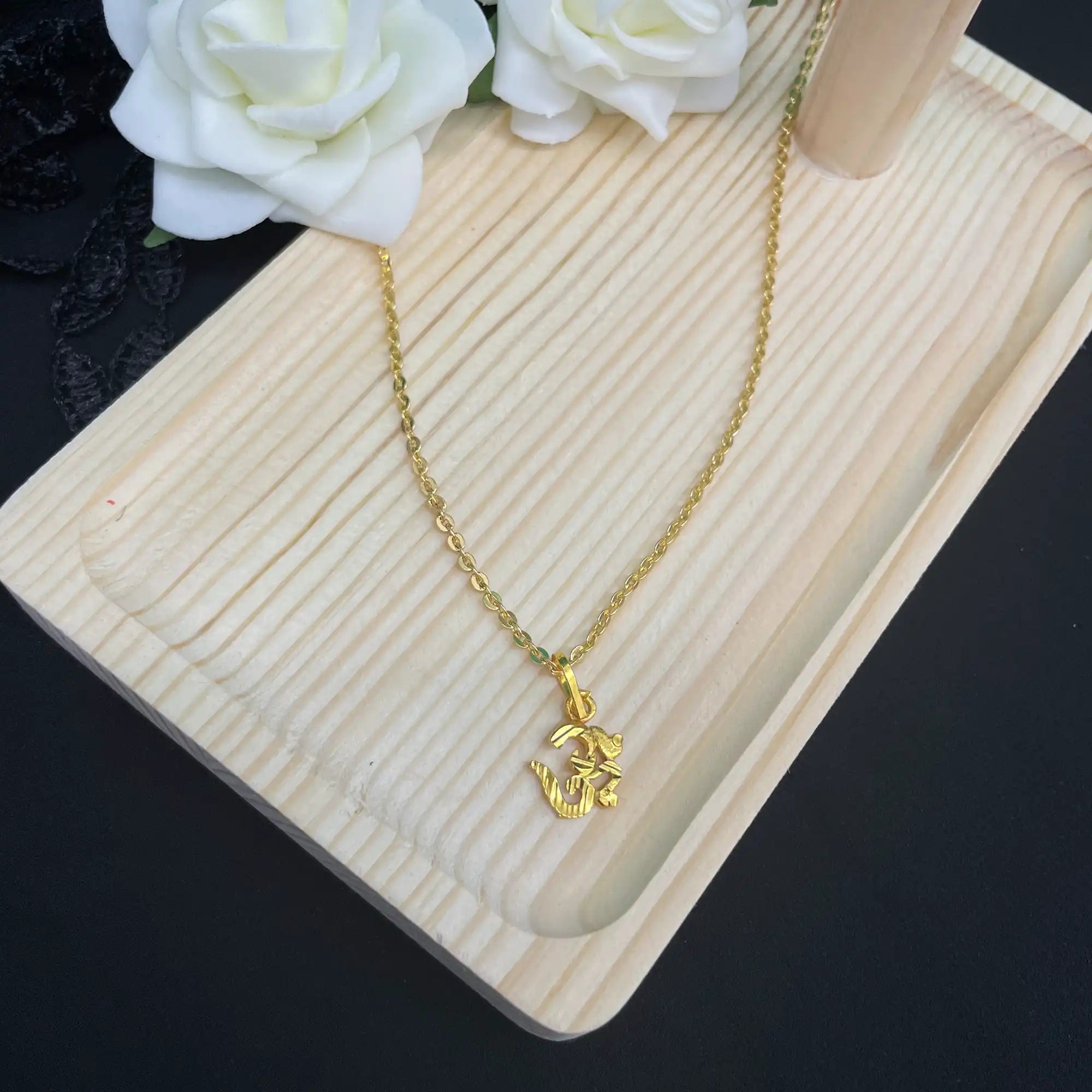 010_8cd8ece9-0baa-45f2-8ccd-46858fbae0a2 Gold Plated Om Pendant and Necklace