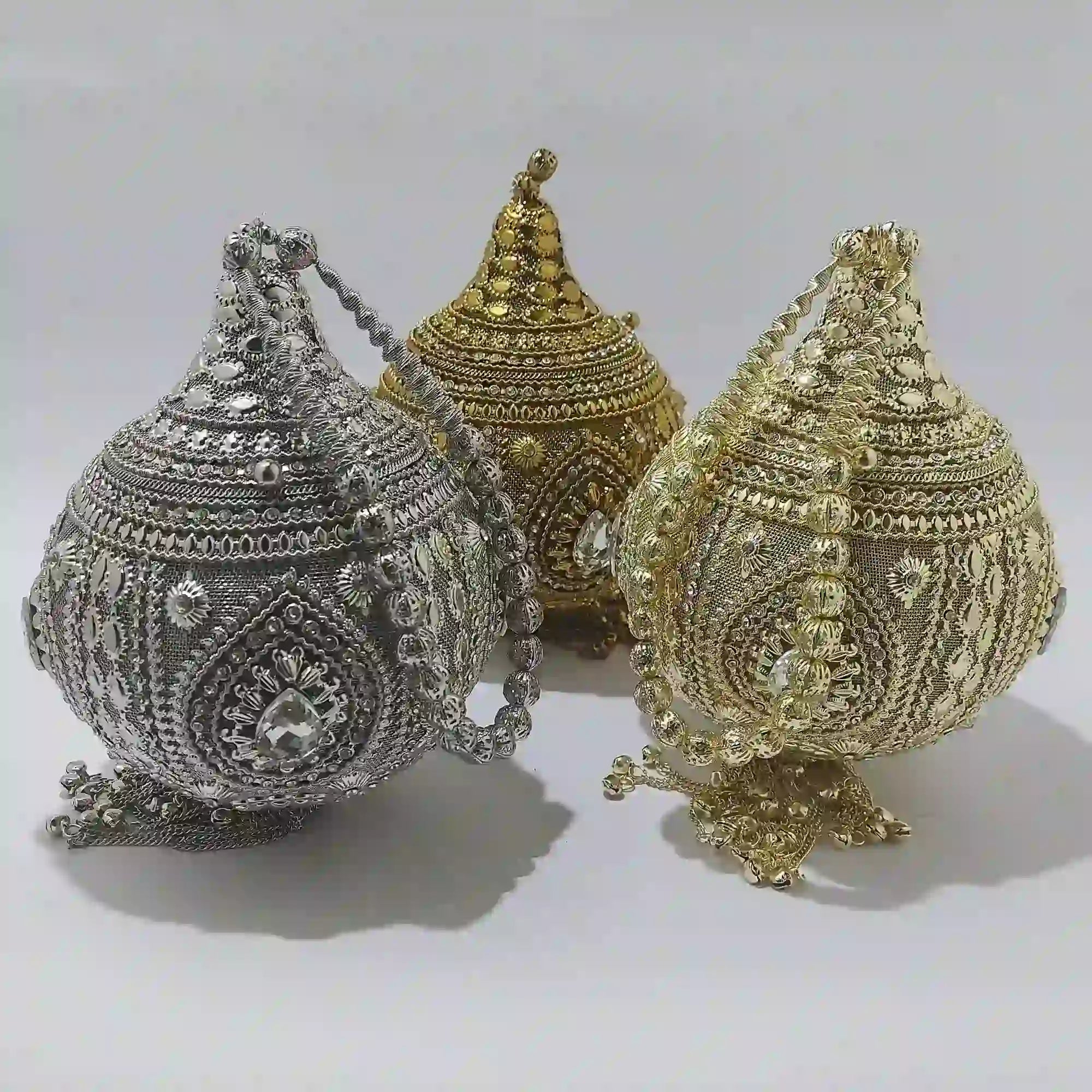 09_5bbc2e4e-2841-4f33-9460-9a7cea93fea0 traditional bag, metal clutch bag, gold bag, silver purse, oxidised puse, coconut bag, disco puse, bridal wedding clutch bag