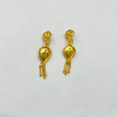 Gold Dazzling Beauty Earrings