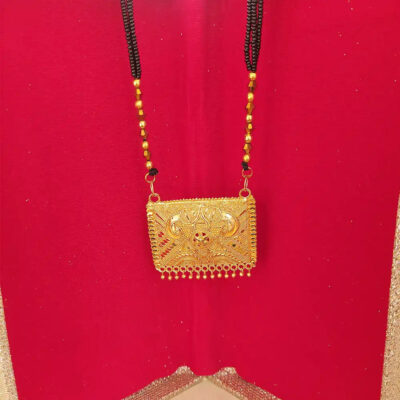 FINAL_05_9fe8c704-d583-4f6e-9b8a-8c68f0b5763a Square Pendant Black Beads Designer Mangalsutra