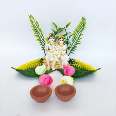 GI07-_3 Ganesh Family Shiv Parvati Ganesha