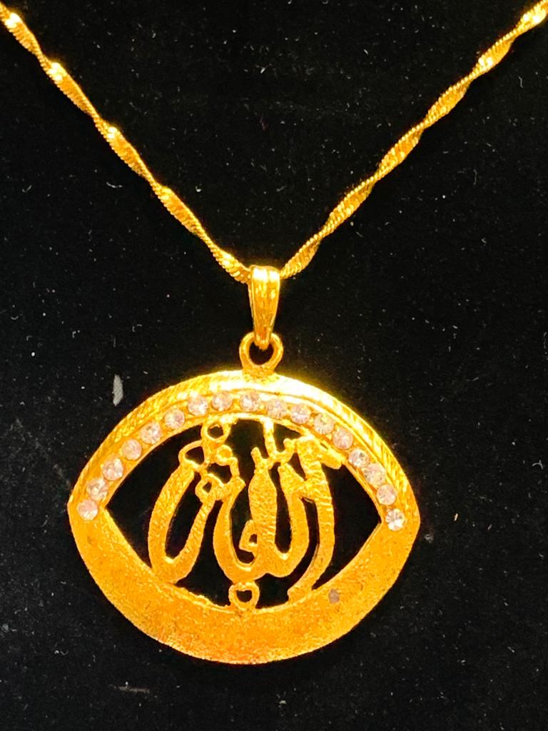Gold Plated Pendant Necklace